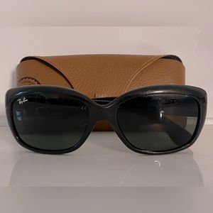Ray-Ban Jackie-Ohh Sunglasses
